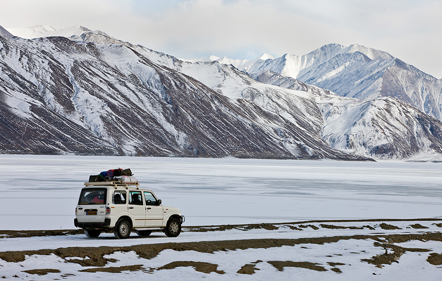 5 Reasons That Will Make You Fall In Love With Ladakh In Winters - desi Traveler