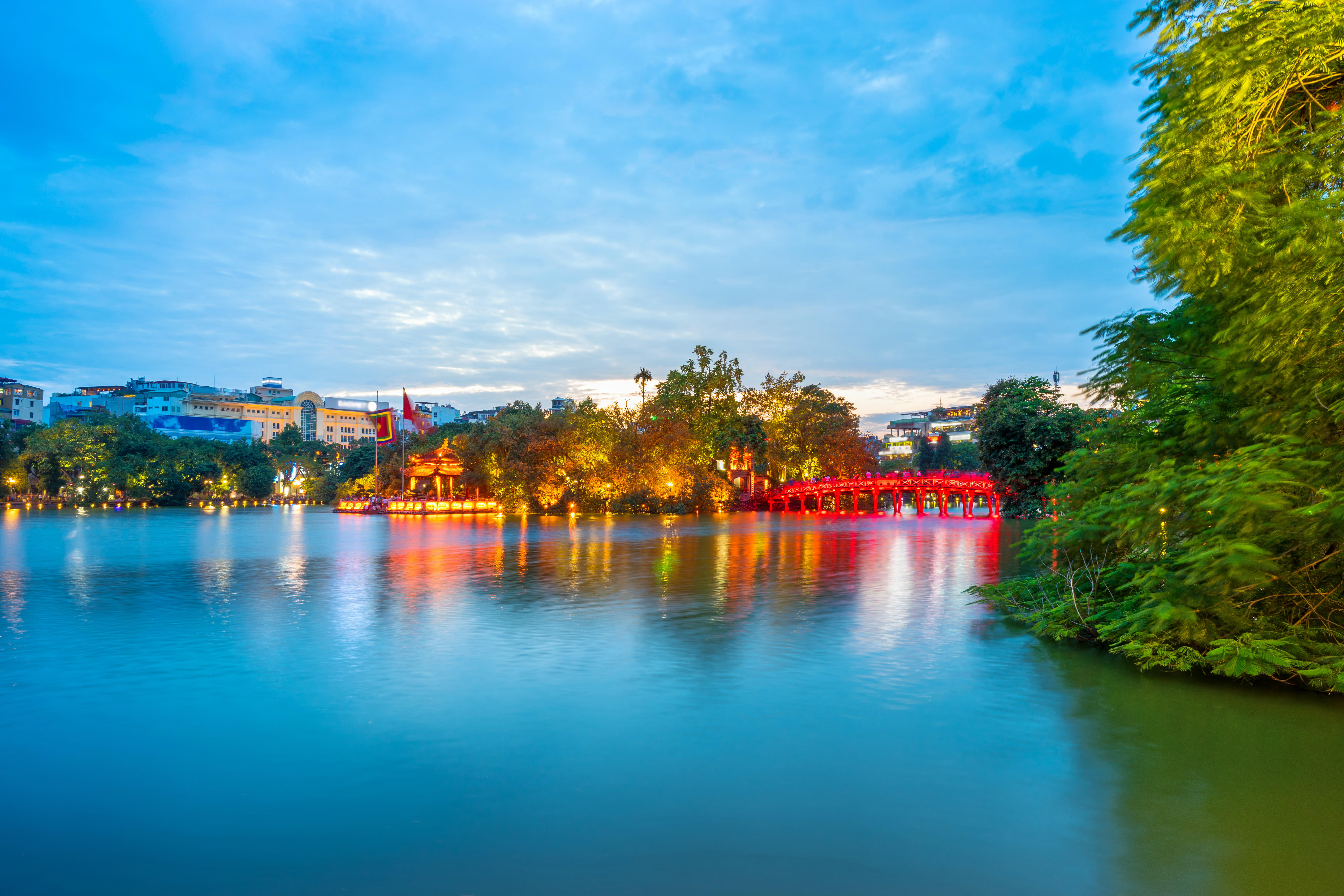 Hoan Kiem Lake, Hanoi: How To Reach, Best Time & Tips