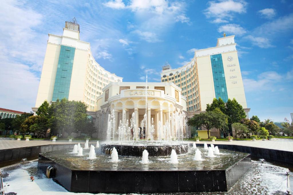 Hong Van Grand Hotel, MÃ³ng CÃ¡i (updated prices 2025)