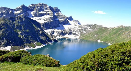 Tarsar Mansar Trek: A Mesmerizing Himalayan Journey