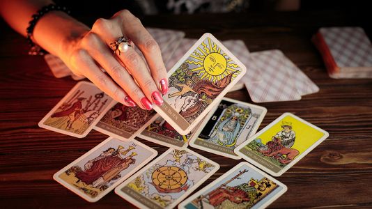 Best Tarot Card Reader in Mumbai | Divine Guidance for Your Future