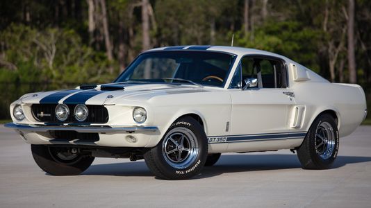 1967 Shelby GT350 – A True Classic, A Timeless Legend