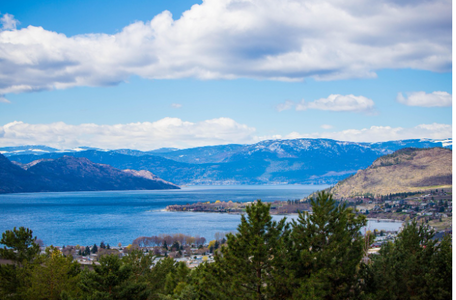 Why Travel to the Okanagan Valley This Year?