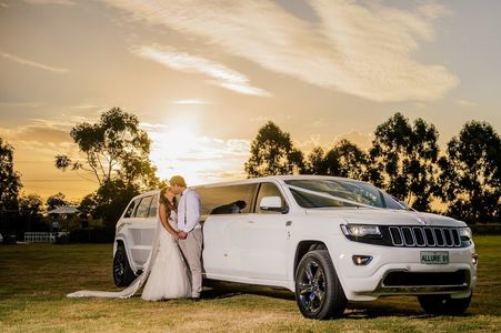 Capture Timeless Wedding Moments with a Luxury Wedding Car Service