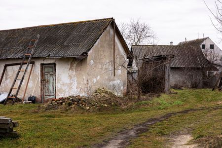 Seller's Guide: Escaping the "We Buy Houses" Ripoff Trap