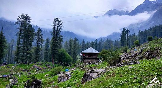 Kasol to Kheerganga Trek with Camping: An Unforgettable Himalayan Escape