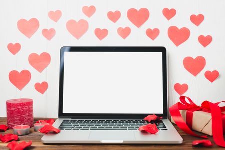 Top Mistakes to Avoid in Your Dating Website Marketing Strategy