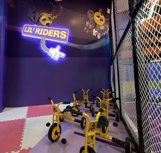 Safety Features in Indoor Adventure Parks: What Parents Should Know