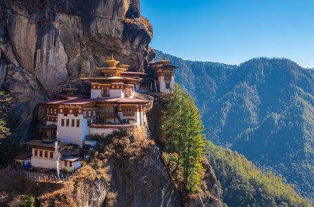 Discover the Magic of the Himalayas with the Perfect Bhutan Trip Package