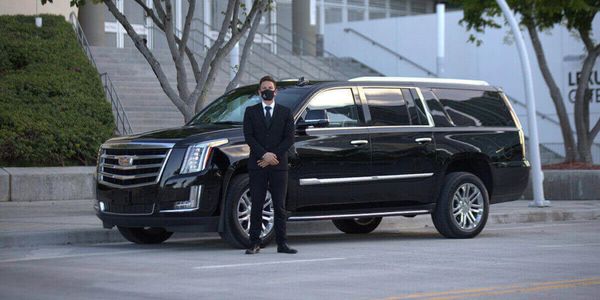 Ride in Excellence: Best Luxury Chauffeur Service in CT by Famous Drive