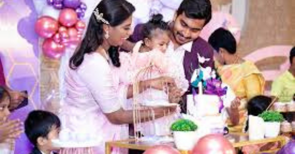 How to incorporate family heritage into birthday photography in Chennai for a vintage-themed session