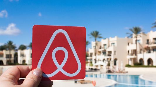 Challenges For Airbnb Hosts During the Holiday Season