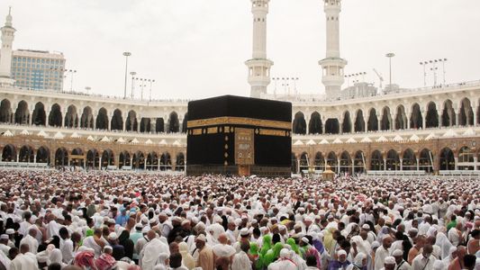 Umrah Packages from UK, London, Manchester, Birmingham & England – Book at Cheapest Rates!