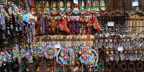 Shopping in Rajasthan: A Guide to Its Colorful Markets and Bazaars