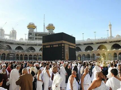 Experience a Blessed Pilgrimage with Umrah Lodges