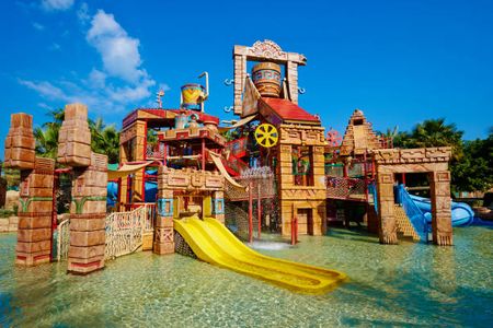 A First-Timer’s Experience: Booking and Visiting Atlantis Dubai Attractions