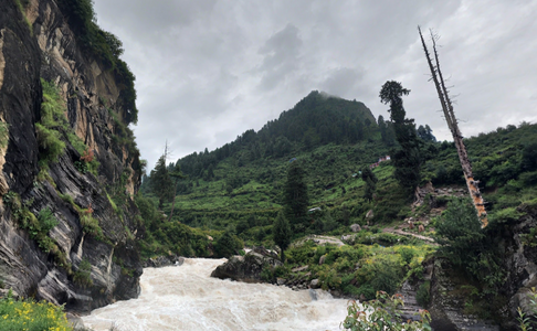 Top 10 Treks in Himachal Suitable for Fit First Timers