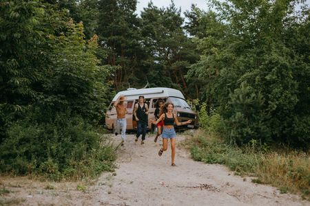 Enjoy Travelling With Friends By Getting A Tempo Traveller