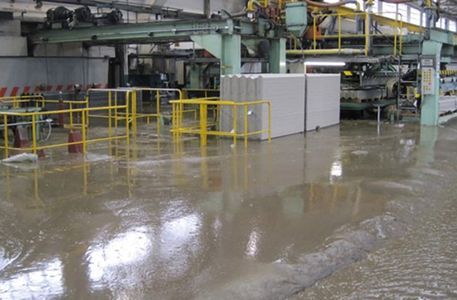 How Can You Effectively Handle Flooded Basement Cleanup?