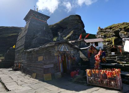 Complete Guide to Chopta Tungnath Trek with Distance, Time, and Tips