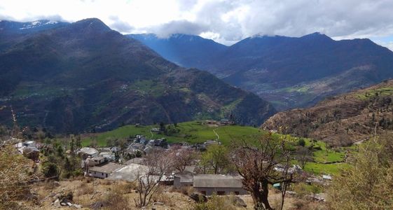 Sari Village: The Quiet Himalayan Hamlet That Leads to Serene Wonders
