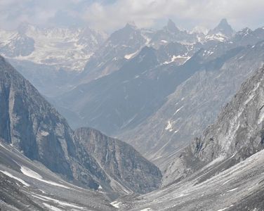 Hampta Pass in June vs. September: What’s the Difference?