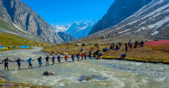 Hampta Pass Trek Package – Book Your Himalayan Adventure