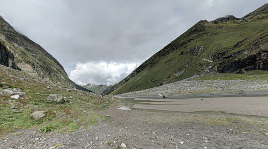 Hampta Pass Weather Guide: Best Time for Trekking, Scenic Views & Safe Travel