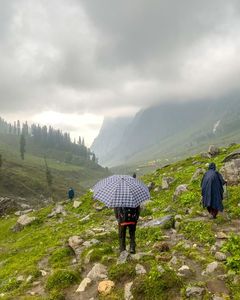 Hampta Pass in the Monsoon: What to Pack, Wear and Expect
