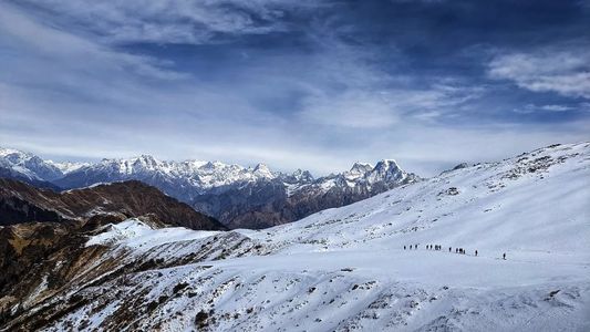 Kuari Pass Weather and Temperature Guide – Best Time to Visit & What to Expect