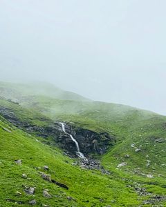 Hampta Pass: The Complete Guide to a Spectacular Trek in Himachal Pradesh