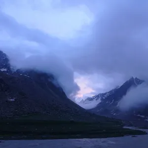 Is Hampta Pass a Good Trek for First-Time Himalayan Trekkers