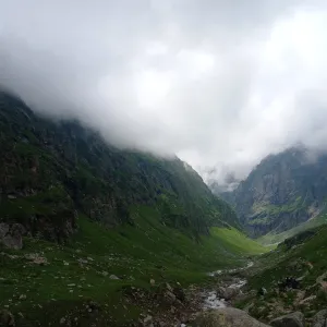 Hampta Pass Trek Weather Guide: What to Expect Month by Month