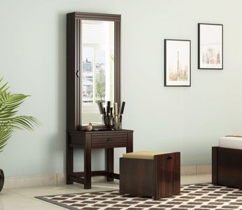 How to Choose a Dressing Table with the Perfect Mirror