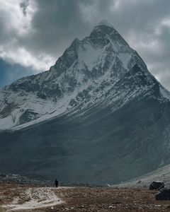 Top 7 Adventure Trails in the Garhwal Himalayas for Every Season