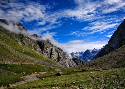 Hampta Pass Trek in June vs September: Find Major Differences