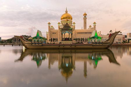Indoor Art Galleries and Exhibitions in Brunei: A Cultural Escape for UAE Travelers