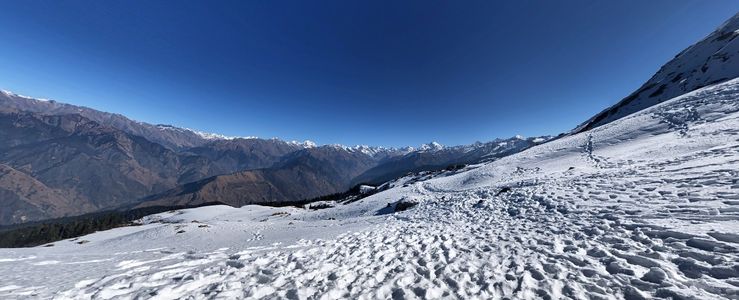 Top Beginner-Friendly Treks in Uttarakhand: A Complete Guide