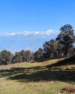 Best Autumn Trek in Uttarakhand: Dayara Bugyal with Stunning Mountain Views