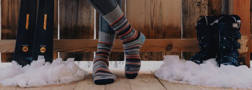 Are Lightweight or Cushioned Hiking Socks Better for Rough Terrain?