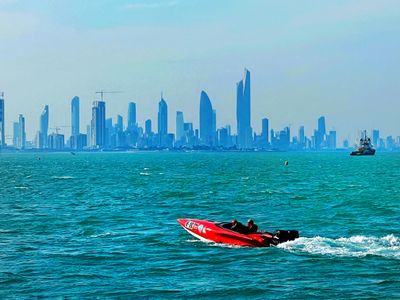 Why a Speed Boat Ride in Dubai Is a Must-Do Adventure in 2025