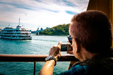 Tips for Capturing Instagram-Worthy Photos on Your Yacht Dinner Cruise