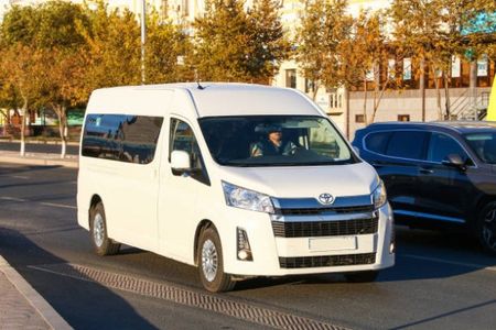 Maxi Taxi Essendon – Reliable & Spacious Group Transport