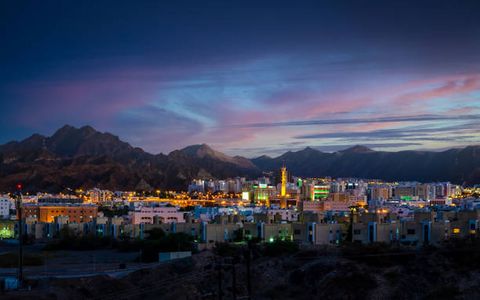 Oman Travel: Natural Beauty and Cultural Experiences