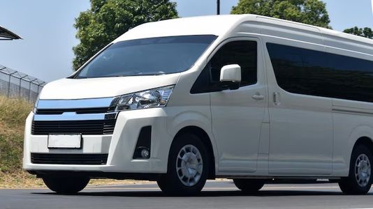 Why a Maxi Cab Ride Is the Most Convenient Option for Group Transfers