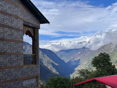 The Journey to Uttarakhand’s Peaceful Winter Meadows