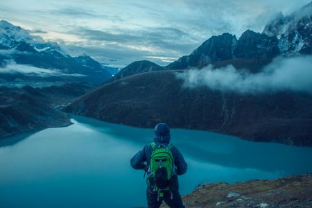 Experience the Gokyo Lakes With the Right Porter and Guide by Your Side