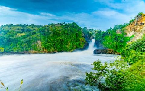 How Can You Build a Uganda Tour That Includes Major Natural Sites?