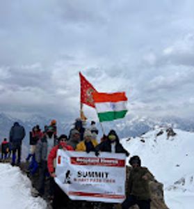 Brahmatal trek vs Kuari pass trek : which one to choose