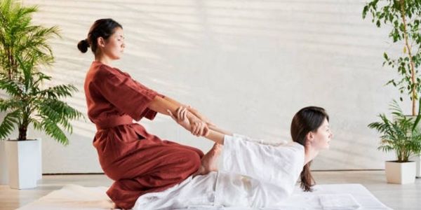 Can Thai Massage Help Reduce Joint Tightness Naturally?